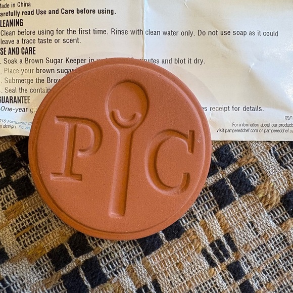 Pampered Chef Brown Sugar Keeper Terracotta - Picture 3 of 3